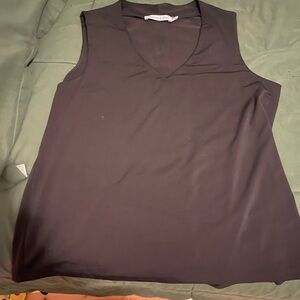 Melanie Lyne Sleeveless V-Neck Top in Black